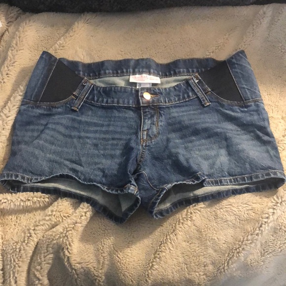 Isabel Maternity by Ingrid & Isabel Pants - 🔹4 for $30 Isabel Maternity MIDI Short, size 4